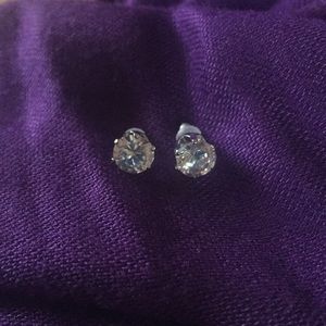 5 for $25 Stud NWT earrings